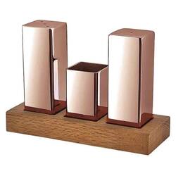 Groovy - Groovy 3'lü Kare Tuzluk Takımı, Ahşap Standlı, Bakır Groovy - Groovy 3'lü Kare Tuzluk Takımı, Ahşap Standlı, Bakır